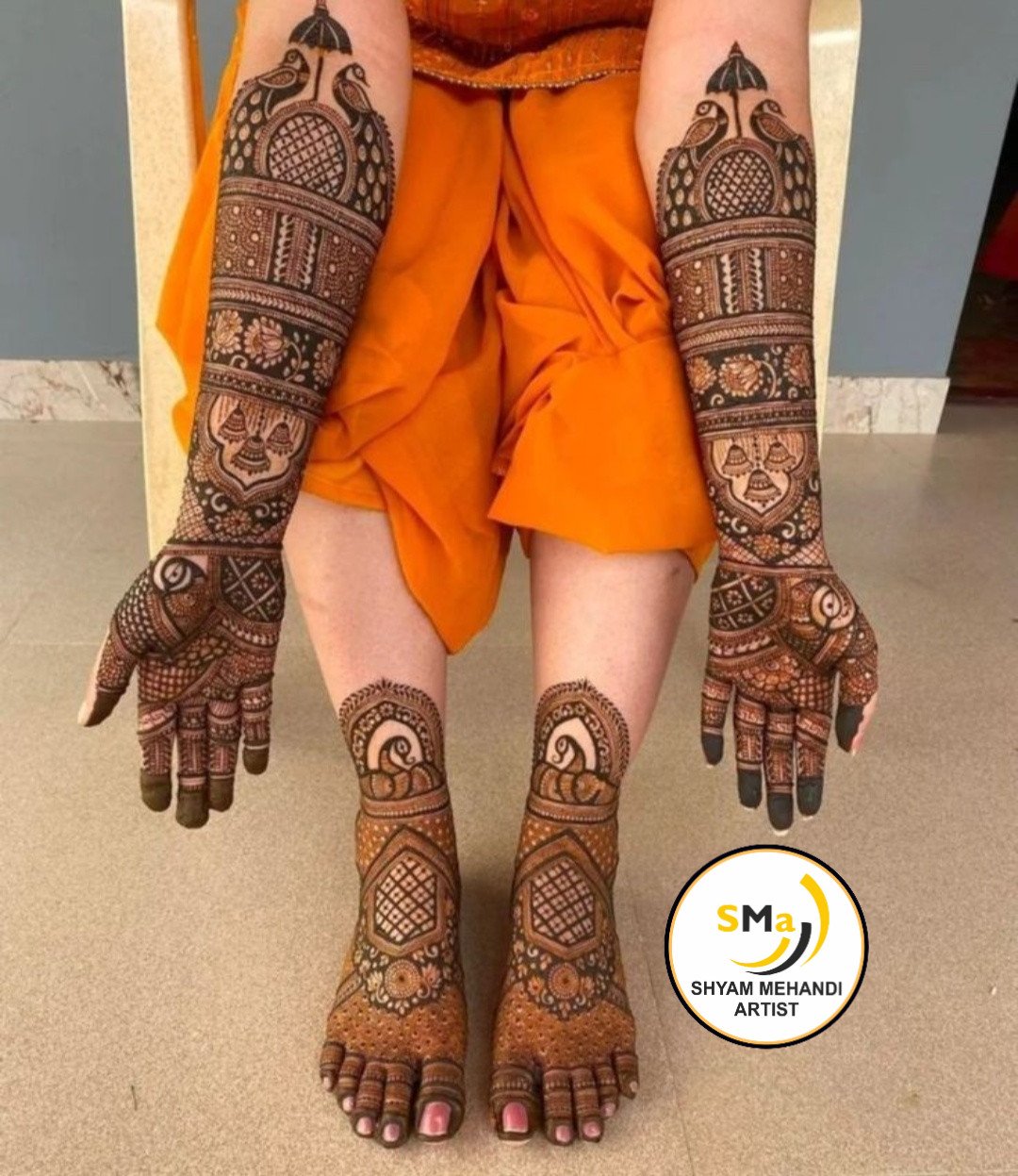 Mehndi Artist